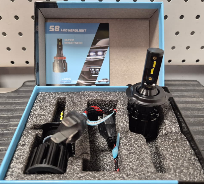Лампа светодиодная Kairos LED H4 28W