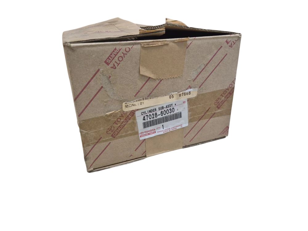 Главный тормозной цилиндр TOYOTA 47028-60030 (без ABS)