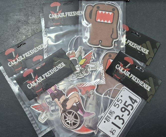 Ароматизатор листок CAR AIR FRESHENER